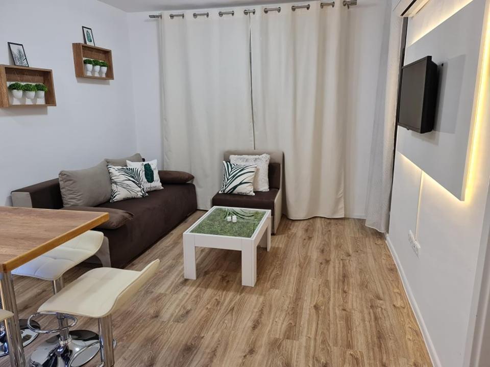 Ferienwohnung Little Treasure By The Sea Pomorie Exterior foto